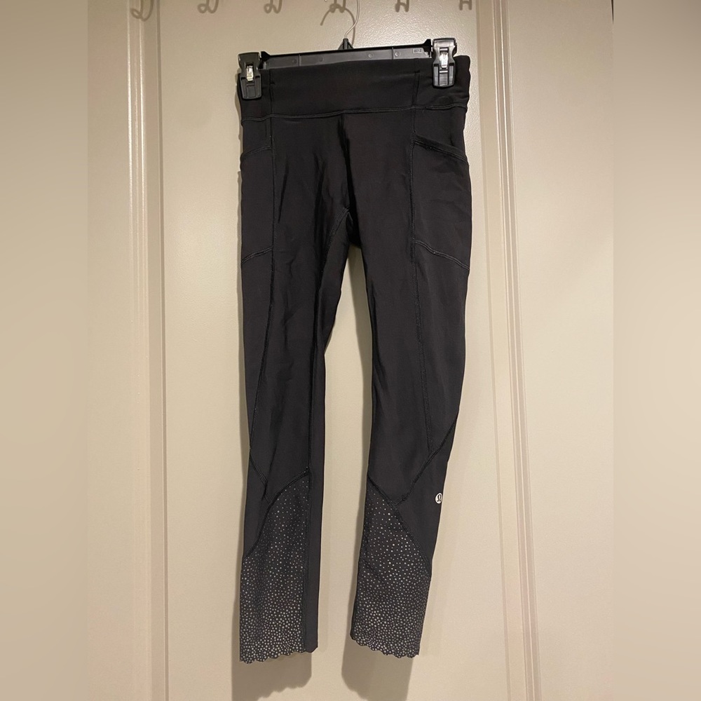 LULULEMON - Scalloped High-Rise Leggings